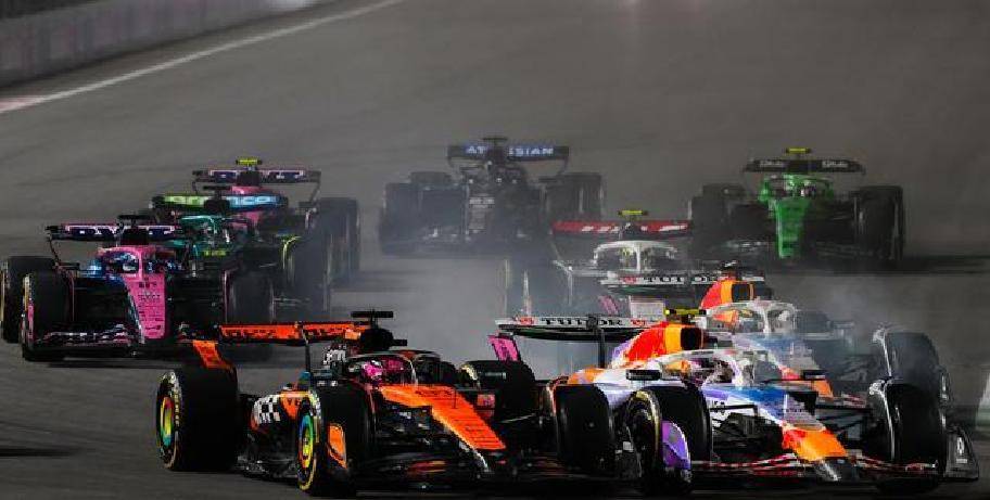 红牛二队完胜迈凯伦,诺里斯点燃赛场 红牛二队完胜迈凯伦,诺里斯点燃赛场