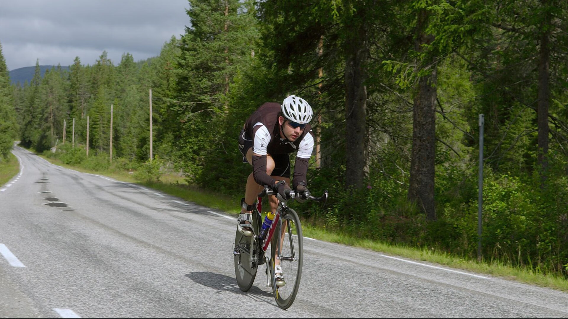 开云体育app-奥运周期关键战之夜，巴尔韦德刷新纪录，一位老将的黄昏与新生